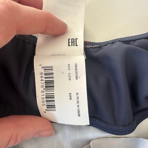 NWOT Roxy Girls Brightmoonlight Flutter Floral Bikini Top Size 14 ERGX203380 - Picture 6 of 7